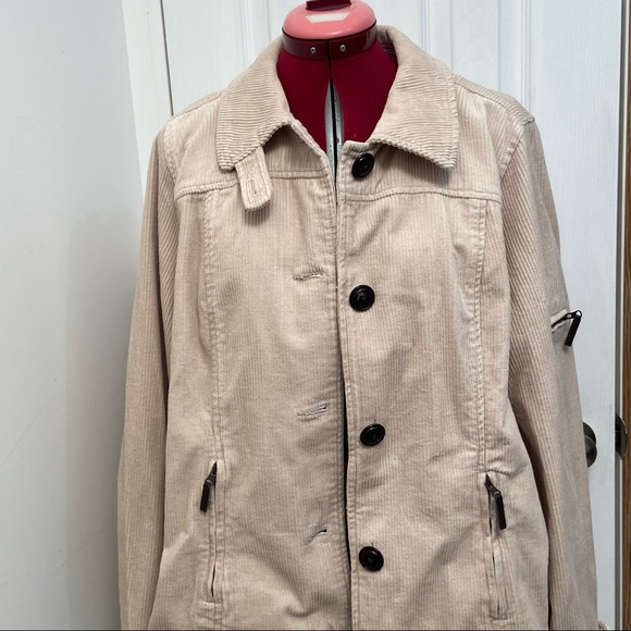 Relativity women khaki corduroy long sleeves buttons closure jacket. Size L.Used - Picture 6 of 15